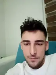 Yasinyasin7 webcam model stream image