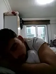 Yasinyasin7 webcam model stream image