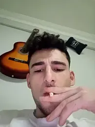 Yasinyasin7 webcam model stream image