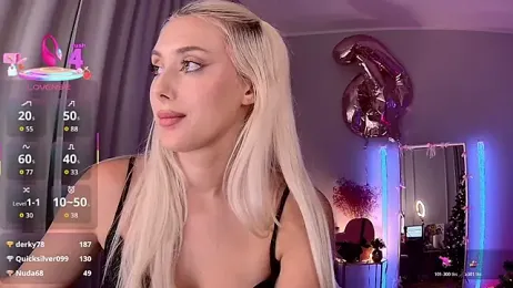 LoryWood webcam stripchat model stream image