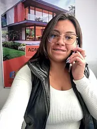 LIZ-06_ webcam stripchat model stream image