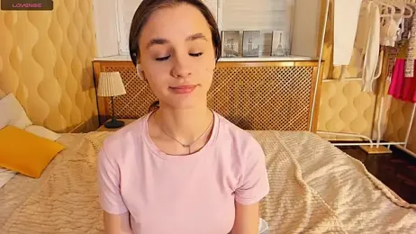 JinnyMcie webcam model stream image