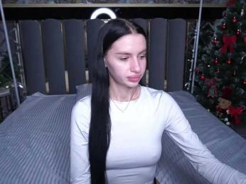 SnowWhiteee webcam model stream image
