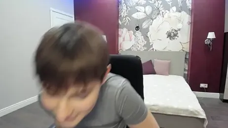 EmiliaYours webcam model stream image