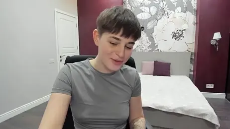 EmiliaYours webcam model stream image