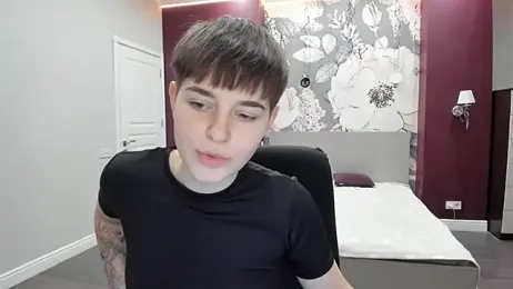 EmiliaYours webcam model stream image