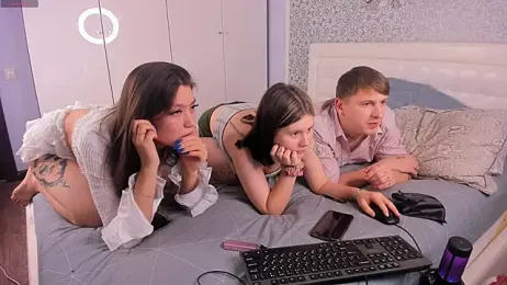 PearlMystic webcam model stream image