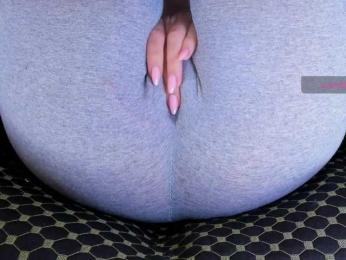 Kira-Kell webcam model stream image