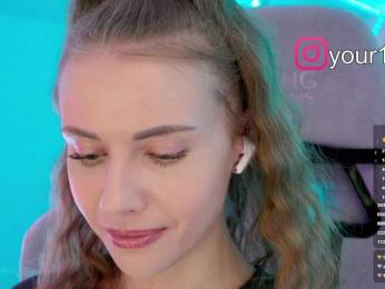 VikkiExtraCheese webcam bongacams model stream image