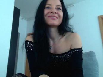 BluEyesBaby webcam bongacams model stream image