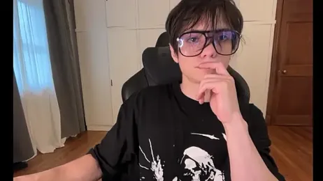 SasukeUhchiaa webcam stripchat model stream image