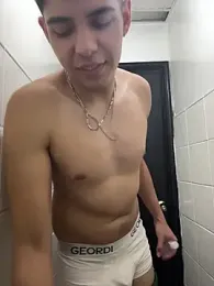 Johan_stick webcam model stream image