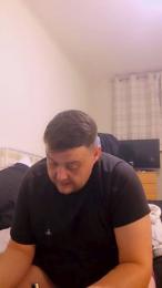 Chavbear webcam model stream image