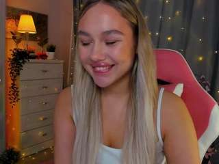 loneve webcam model stream image