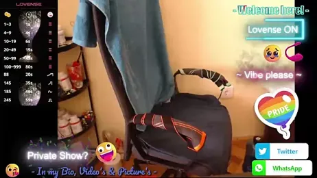 RealManHaveHairy webcam stripchat model stream image