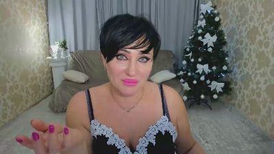 KiraTempt webcam model stream image