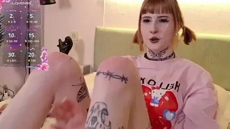 MilkMeSoftly webcam model stream image