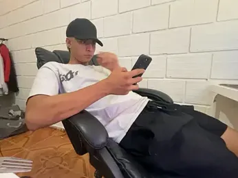 Max_TheHorseDick webcam model stream image