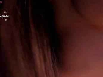 RoxanneHill webcam model stream image