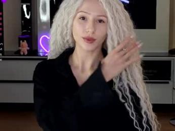 yononeey webcam model stream image