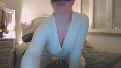 WhiteBubs webcam model stream image