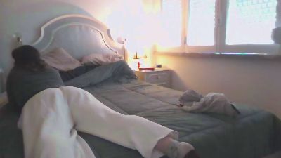 WhiteBubs webcam model stream image