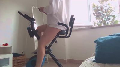 WhiteBubs webcam model stream image