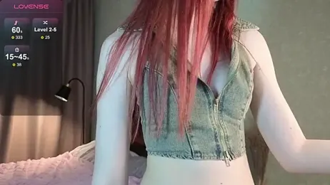 _LucyStars_ webcam model stream image