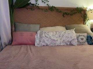 thelittlenative webcam model stream image