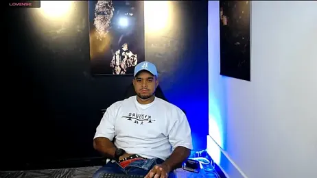 Big_furry_bear13 webcam model stream image