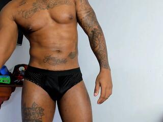 Xander Strongs webcam model stream image