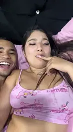 Hot2gether69 webcam model stream image