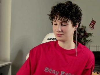 AdelinePerle webcam model stream image