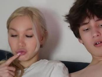 wladilia webcam model stream image