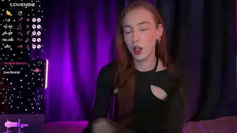 Avril_Pearly_ webcam model stream image