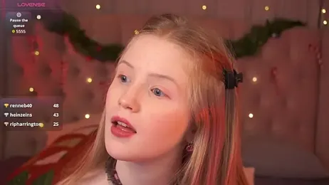 LilianHoward webcam model stream image