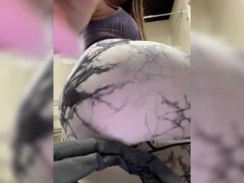 OrgazMia webcam model stream image