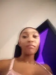 Hannah_107 webcam model stream image