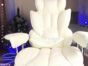 _top_skinny webcam model stream image