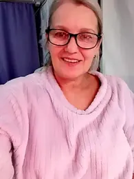 irinamaux webcam model stream image