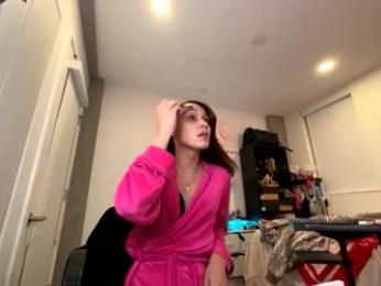 yungfemslut webcam model stream image