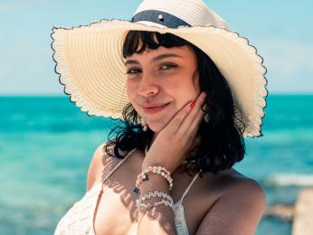 ElizabethThaylor webcam model stream image