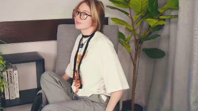 LucyMenasco webcam model stream image