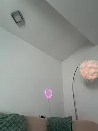 Rileysim88 webcam stripchat model stream image