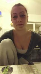 Lonelylu webcam model stream image