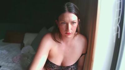 Unholyholly webcam model stream image