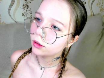 MelMooon webcam bongacams model stream image