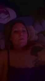 Courtney_cuddle webcam model stream image