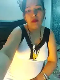 Poojabhabi101 webcam stripchat model stream image