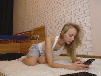 GORIGLAZ webcam model stream image